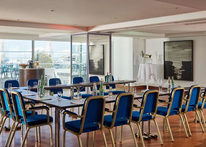 Отель Sofitel Le Miramar Thalassa 5*